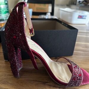 Betsey Johnson Pumps